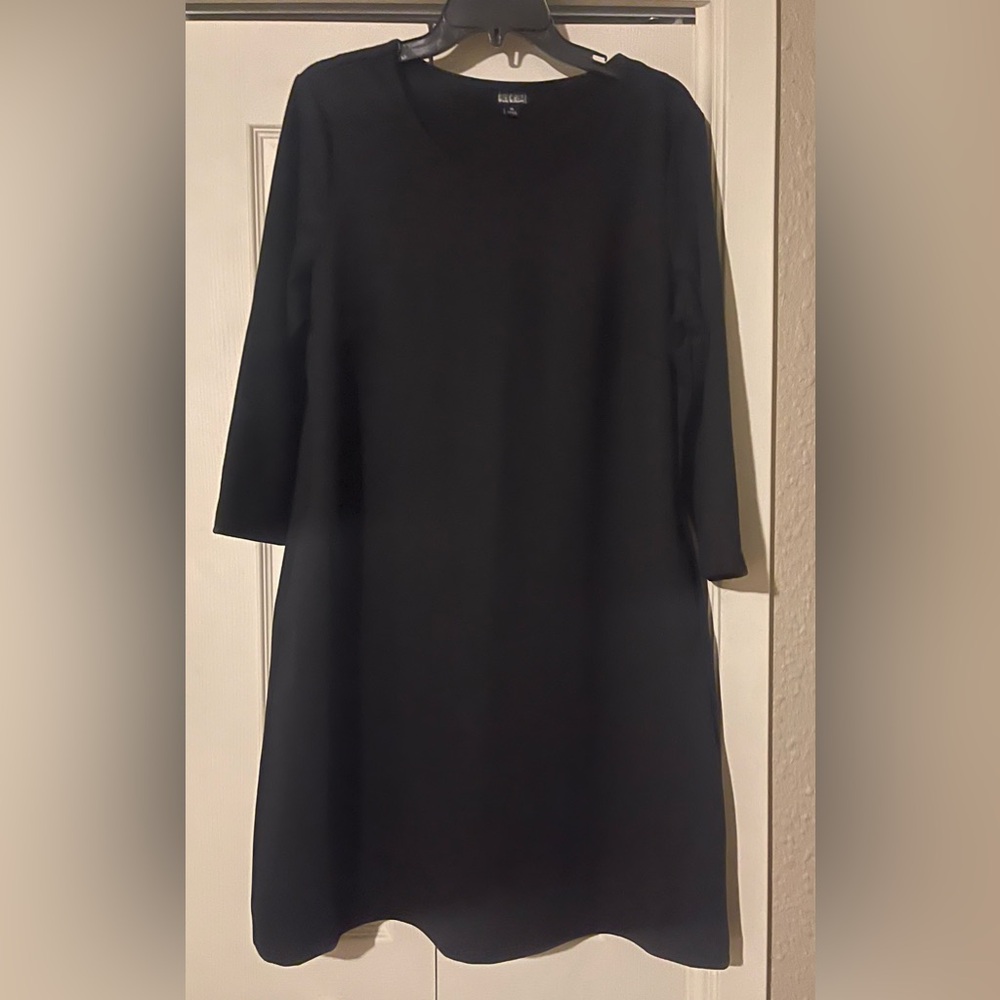Basic Black dress with pockets